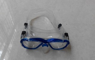 泳镜如何使用，泳镜如何使用和保养