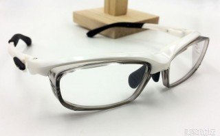 配镜片有什么度数的，配镜片一般需要多少钱