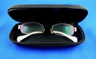 暴龙眼镜怎么修理，暴龙眼镜价格表