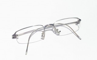 钛的眼镜框有什么好处，钛的眼镜框有什么好处和坏处
