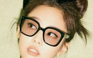 脸稍微胖适合什么眼镜，脸稍微胖适合什么眼镜好看