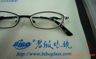 薄隐形眼镜怎么区分正反，薄隐形眼镜怎么区分正反面图片